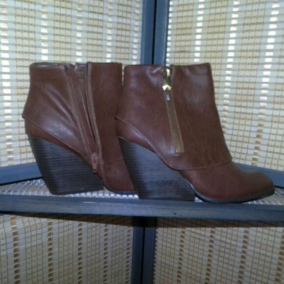 Fergalicious Envy Wedge Heeled Bootie - Picture 2 of 8